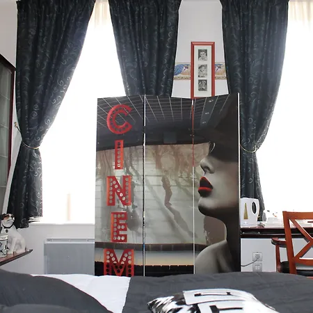 Chatellerie De Schoebeque מלון